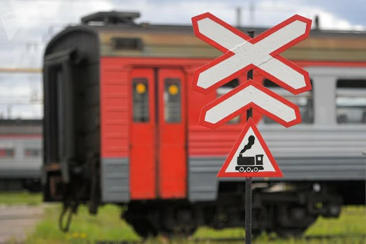 О нарушениях правил проезда через железнодорожные переезды
